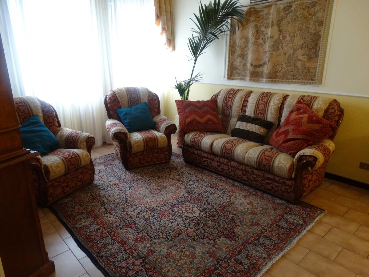 Locanda Il Burchiello Oriago Di Mira Luaran gambar
